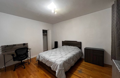 Mile End Apartment | Spacious & cozy bedroom in 4 1/2 - Heart of the Mile End - Montreal