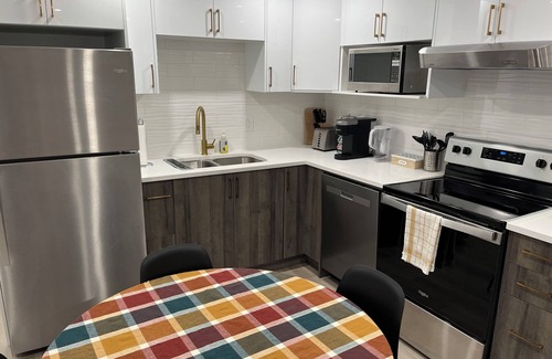 Symons Valley Apartment | Spacious Cozy Legal Basement Secondary Suite in NW