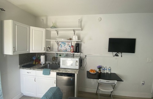 Margate House | Spacious cozy room