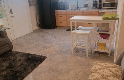 Fort Myers Beach Apartment | Spacious Cozy Studio Pool/Spa Ultimate Location Walk to everything