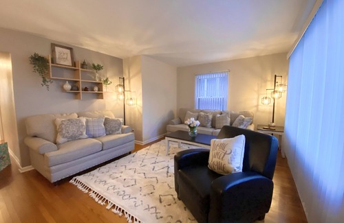 Milwaukee Apartment | Spacious & Cozy Unit in the Heart of Milwaukee