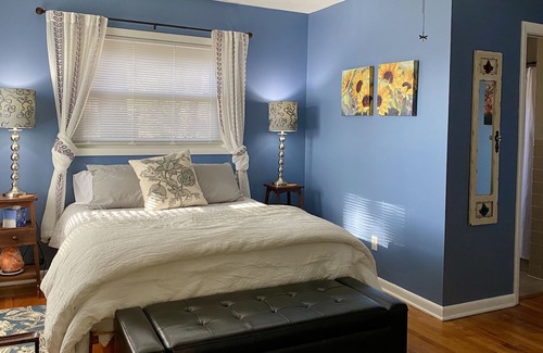 Royal Pines House | Spacious & Cozy, Well Appointed Home 20 Min South of Asheville 10 min to Airport