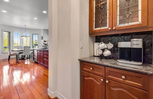 Aurora House | Spacious & Cozy Winter Retreat: Scenic Views, Luxury, Pool Table, Crystal Chandelier, Hardwood."