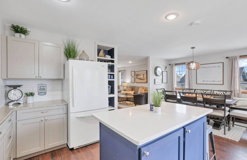 Buckeye Lake House | Spacious Cranberry Bay home just steps to the water! Pet friendly & Minimal Fees