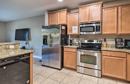 Cypress Pointe House | Spacious Davenport Retreat w/ Lanai + Pool!