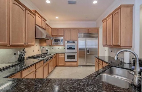 Davis Islands House | Spacious Davis Island Home, minutes away from downtown Tampa and Amalie Arena!