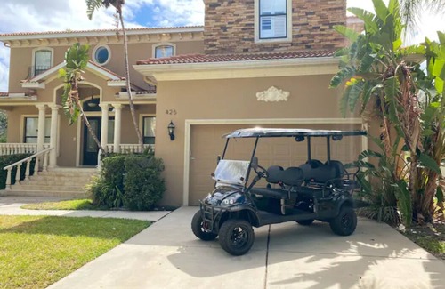 Davis Islands House | Spacious Davis Island Home, minutes away from downtown Tampa and Amalie Arena!