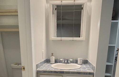 Northeast Condo | Spacious DC Home w/ FREE Parking in gated community