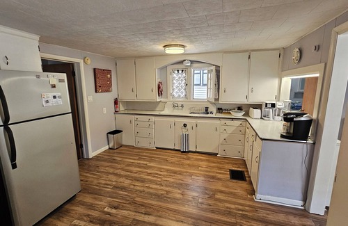 Manistee Apartment | Spacious Decorated Apartment: Your Perfect Stylish Living Space