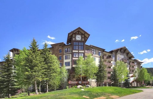 Copper Mountain Village Condo | Spacious Deluxe Studio in Center Village, Walk to Lifts, Passage Point 324