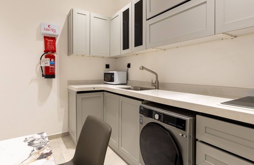 Medina Apartment | Spacious Designer Three Bedroom Home in Almadinah