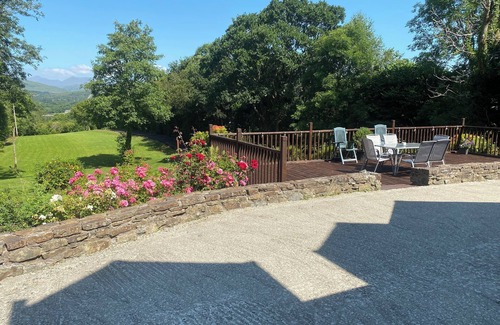 Ardnatrush House | Spacious Detached 4-bedroom house in Kenmare set on its own grounds of 2 acres