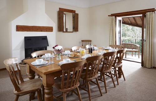 Worlington House | Spacious detached Barn, beautifully appointed