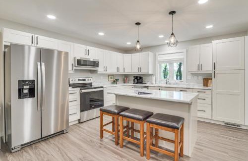 Detroit Lakes House | Spacious Detroit Lakes Home with Private Deck!