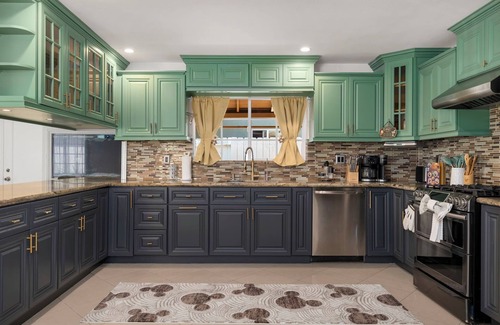 Midway City House | Spacious DISNEY Magic home with Pool-Spa-GameRoom-Billard in Midway