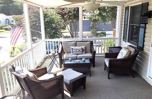 Country Club Estates House | Spacious Dog-Friendly Home w/Porch, Deck & Walk to Beach!