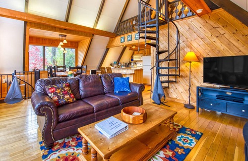 Franklin Cabin | Spacious, dog-friendly A-frame cabin with a furnished deck, gas fireplace, & AC