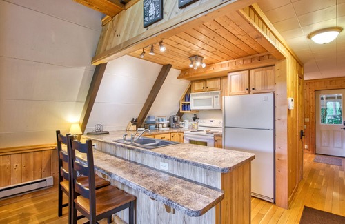 Franklin Cabin | Spacious, dog-friendly A-frame cabin with a furnished deck, gas fireplace, & AC
