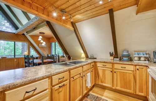 Franklin Cabin | Spacious, dog-friendly A-frame cabin with a furnished deck, gas fireplace, & AC