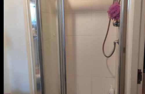 Manchester House | Spacious double room to let near city centre