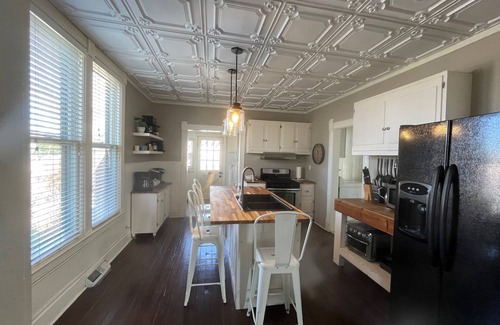 Grand Junction House | Spacious downtown Victorian ~ near CMU, Lunch Loop trails, Monument, walk to Main Street