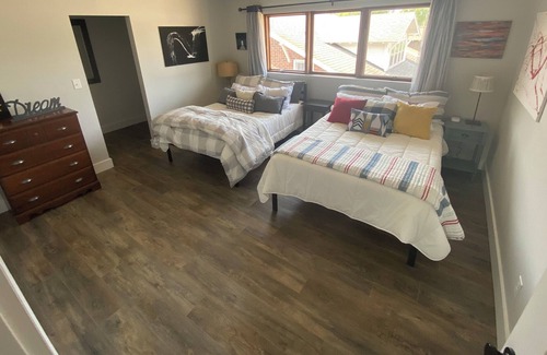 Bridgman Apartment | Spacious Downtown - Close to Beach, Brew and Wine, Countryside