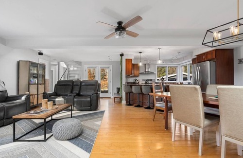 Bellaire House | Spacious Downtown Home with Private Dock, Large Decks, Solo Stove Firepit, Sauna