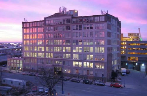 West Main Historic District Apartment | Spacious Downtown Louisville Loft (River View)