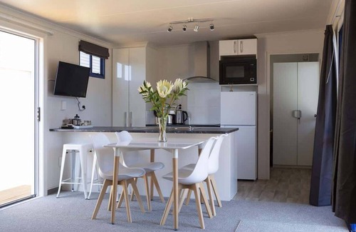 New Plymouth CBD Apartment | Spacious Dual Apartment in New Plymouth