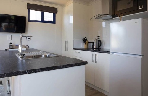 New Plymouth CBD Apartment | Spacious Dual Apartment in New Plymouth