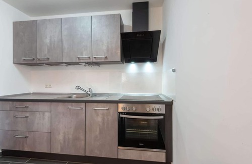 Haunsheim Apartment | Spacious Dual Guesthouse