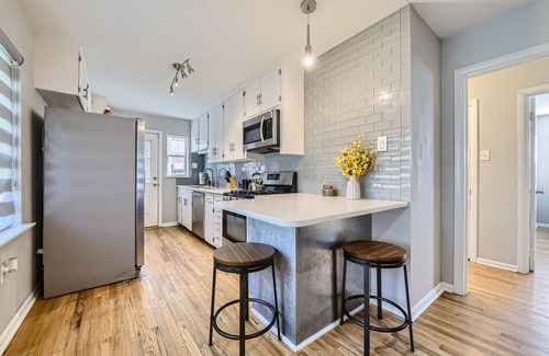 Dallas House | Spacious East Dallas Retreat - Pet Friendly!