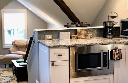 Rosebank Apartment | Spacious East Nashville 2 Bed Apartment