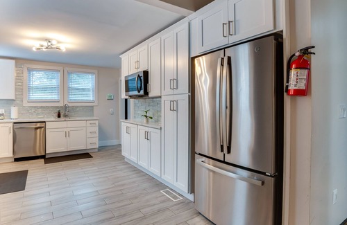 East Orange House | Spacious East Orange Home: Steps to Elmwood Park!