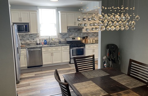 Catonsville House | Spacious Elegantly Furnished 4BR House in Great Location in Baltimore