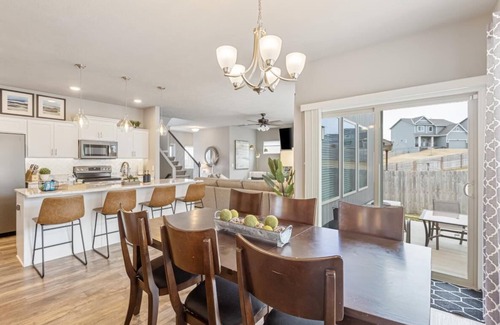 Omaha House | Spacious Elkhorn, West Omaha Home. Quiet and safe neighborhood. Newer Build