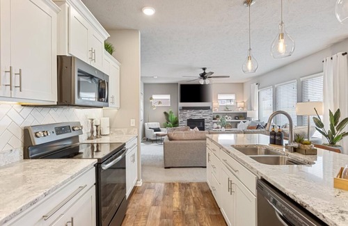 Omaha House | Spacious Elkhorn, West Omaha Home. Quiet and safe neighborhood. Newer Build