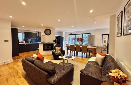Barnhill Apartment | Spacious En-suite 30min to Central London