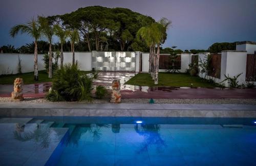Chiclana de la Frontera Villa | Spacious villa with pool in Chiclana de la Frontera