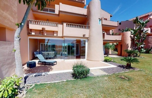 Los Martinez Apartment | Spacious ground floor apartment - EO2402MM