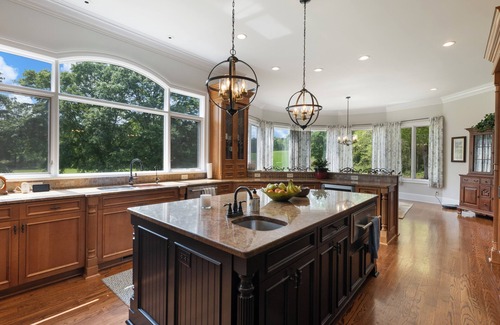 Braselton House | Spacious estate home in the beautiful Chateau Elan community in Braselton.