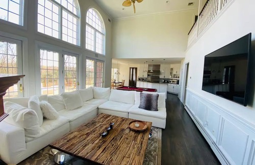 Sparta Township House | Spacious estate with 5 bedrooms and WiFi, AC in charming Sparta
