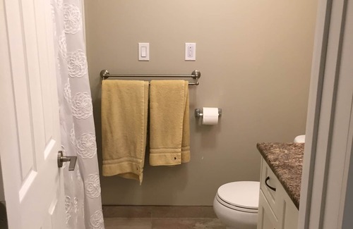 Thunder Bay House | Spacious Executive 3-bedroom townhouse