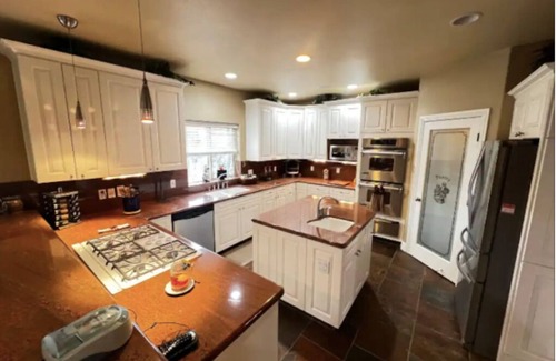 Sparks House | Spacious Executive Home in Sparks 4/4.5