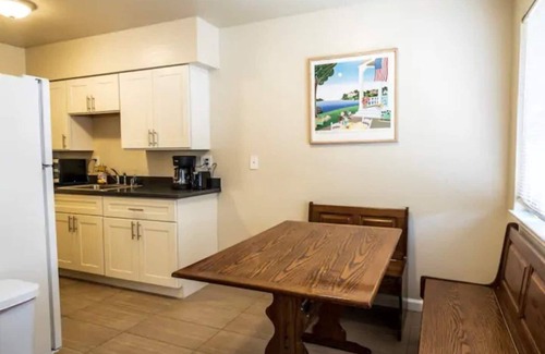 Santa Clara Apartment | Spacious Executive Suite in Silicon Valley!