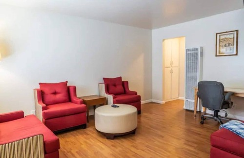 Santa Clara Apartment | Spacious Executive Suite in Silicon Valley!