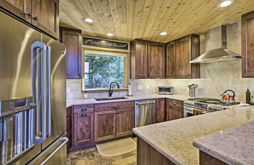Valley of the Sun Cabin | Spacious Fairplay Retreat w/Hot Tub & Fire Pit!