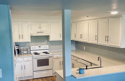 Point Venture House | Spacious Fall Retreat, Sleeps 15+, Dog Friendly!