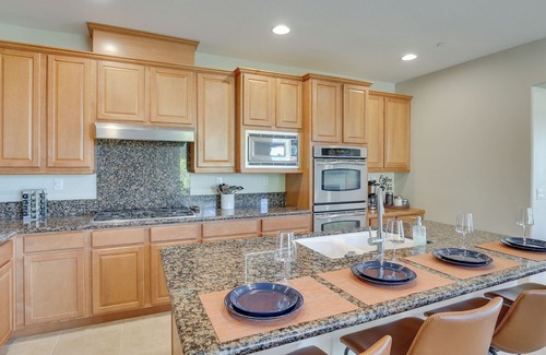 Fallbrook House | Spacious Fallbrook Home w/ Pool & Putting Green!