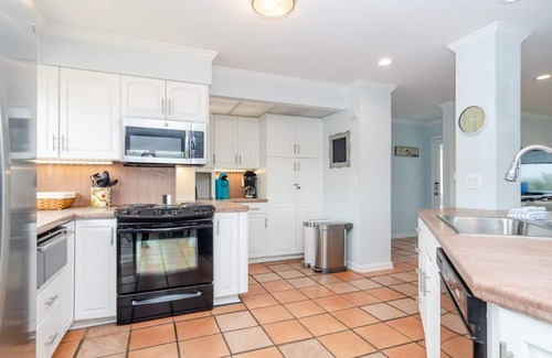 Shell Island House | Spacious family home w unobstructed ocean views!